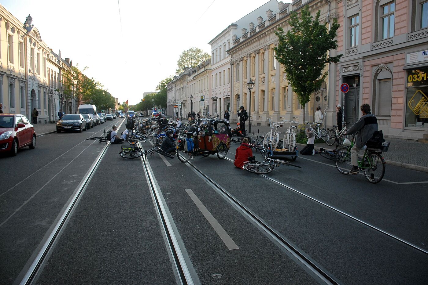 Schweigeminute in der Charlottenstraße